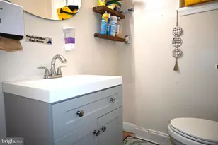 254 E Main St, Norristown, PA 19401 - Photo 8