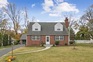 2142 Woodlawn Ave, Glenside, PA 19038 - Photo 2