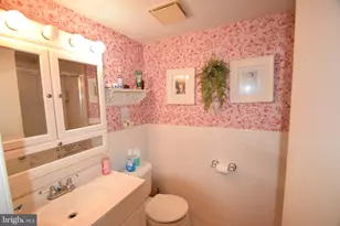 176 Riversedge, Norristown, PA 19403 - Photo 16