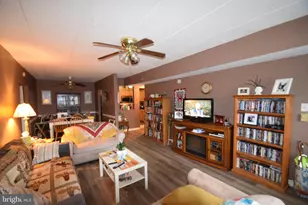 176 Riversedge, Norristown, PA 19403 - Photo 4