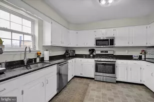 910 Clover Ln, Gilbertsville, PA 19525 - Photo 8