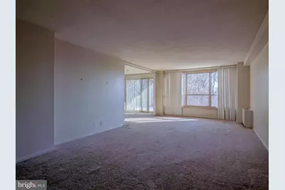 1001 City Avenue #EE-927, Wynnewood, PA 19096 - Photo 2