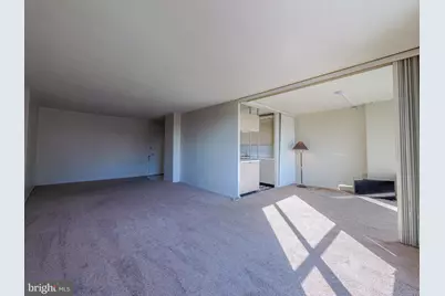 1001 City Avenue #EE-927, Wynnewood, PA 19096 - Photo 4