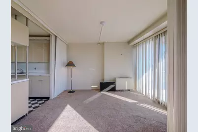 1001 City Avenue #EE-927, Wynnewood, PA 19096 - Photo 6