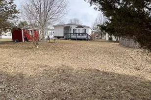 764 Aspen Cir, Red Hill, PA 18076 - Photo 2