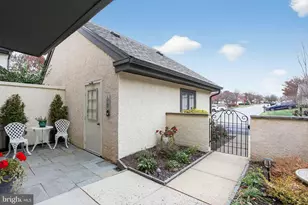 149 Splitrail Ln, Blue Bell, PA 19422 - Photo 2