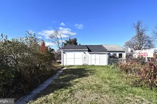 621 N Forest, Norristown, PA 19403 - Photo 20