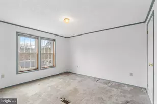 907 Lakeview Dr, Green Lane, PA 18054 - Photo 22