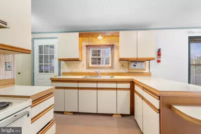 907 Lakeview Drive, Green Lane, PA 18054 - Photo 8