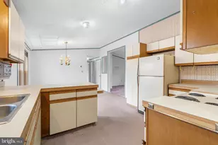 907 Lakeview Dr, Green Lane, PA 18054 - Photo 10