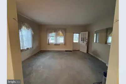 2551 Hillcrest Avenue, Norristown, PA 19401 - Photo 6