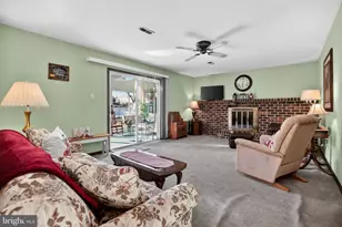 2306 Carol Ln, Norristown, PA 19401 - Photo 16