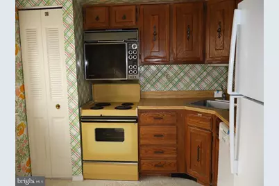 238 Glen Place #238, Elkins Park, PA 19027 - Photo 8