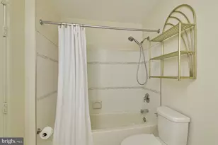 100 Victoria Dr, Montgomeryville, PA 18936 - Photo 10