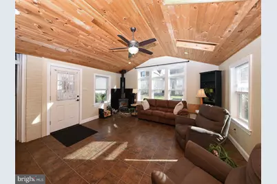 17-19 N Second St, Souderton, PA 18964 - Photo 8