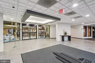 21033 Valley Forge Cir, King of Prussia, PA 19406 - Photo 4