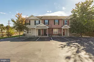 56 S Charlotte St, Pottstown, PA 19464 - Photo 2