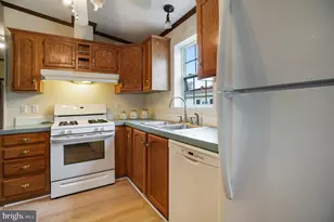 1106 J F K Dr, North Wales, PA 19454 - Photo 14