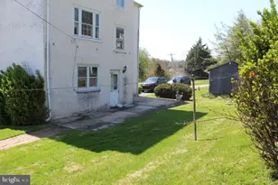 281 E Matsonford Rd, Conshohocken, PA 19428 - Photo 2