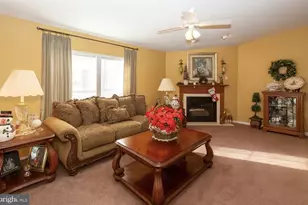 303 Carver Ln, Royersford, PA 19468 - Photo 4