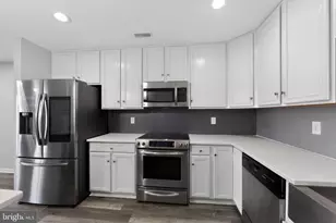 5506 Drawbridge Ct, Royersford, PA 19468 - Photo 6