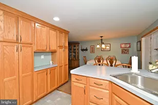 532 Sherwood Ln, Hatboro, PA 19040 - Photo 16