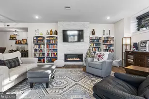 29 E 1st Ave, Collegeville, PA 19426 - Photo 8