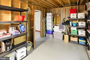 1405 Village Green Dr, Gilbertsville, PA 19525 - Photo 36