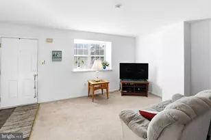 1405 Village Green Dr, Gilbertsville, PA 19525 - Photo 6