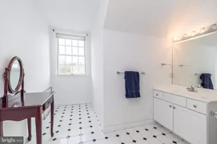 200 Westminster Pl, Maple Glen, PA 19002 - Photo 40