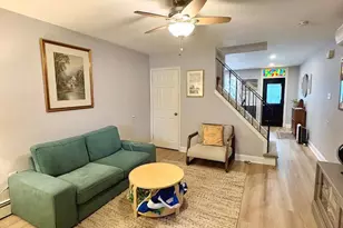 28 Maple St, Conshohocken, PA 19428 - Photo 8