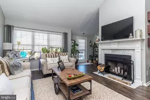 42 Dogwood Ln, Horsham, PA 19044 - Photo 2