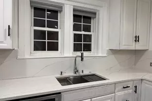 725 W Mt Vernon St, Lansdale, PA 19446 - Photo 2