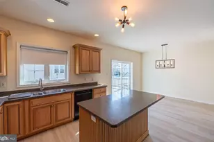 709 Green St, Bridgeport, PA 19405 - Photo 14