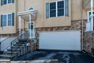 709 Green St, Bridgeport, PA 19405 - Photo 4