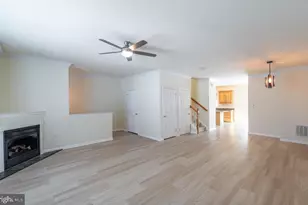 709 Green St, Bridgeport, PA 19405 - Photo 6