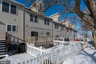 709 Green St, Bridgeport, PA 19405 - Photo 44