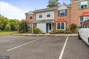 502 Brookwood Dr, Ambler, PA 19002 - Photo 2