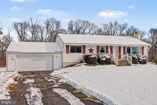 3702 Kings Rd, Pennsburg, PA 18073 - Photo 2