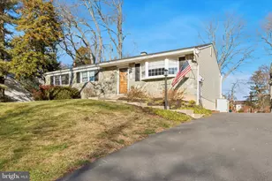 673 Barrington Rd, Collegeville, PA 19426 - Photo 2