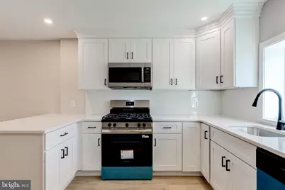 369 E Hector Street, Conshohocken, PA 19428 - Photo 16