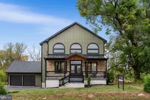 105 W 3rd Ave, Trappe, PA 19426 - Photo 2