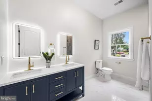 105 W 3rd Ave, Trappe, PA 19426 - Photo 24