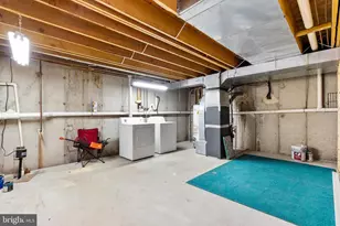 1501 Village Green Dr, Gilbertsville, PA 19525 - Photo 32