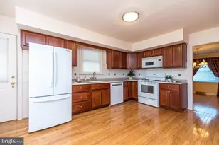 7 Vera Ln, Conshohocken, PA 19428 - Photo 20