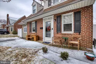 2323 S Gilinger Rd, Lafayette Hill, PA 19444 - Photo 4