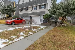 504 Natalie Ln, Norristown, PA 19401 - Photo 2