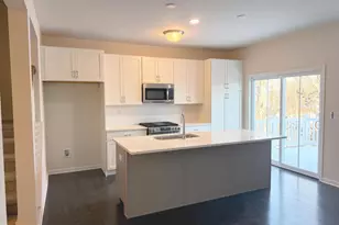 110 Cobblestone Dr, Harleysville, PA 19438 - Photo 2