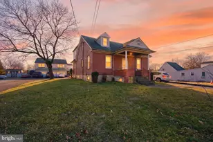 962 Grosstown Rd, Pottstown, PA 19464 - Photo 1