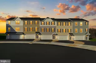 730 Fawn Way, Pennsburg, PA 18073 - Photo 1